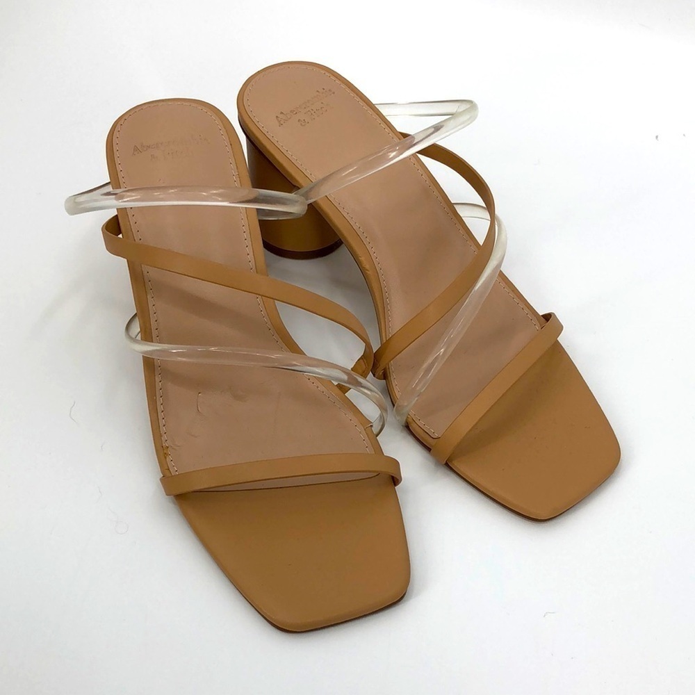 Abercrombie & Fitch K1154-3031 09/22 Shies Size 7.5 Slip On Heeled Sandals Tan